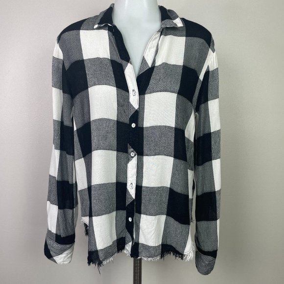 cloth & stone Tops - Cloth & Stone Top Small Black White‎ Buffalo Check Split-Back Fray Hem Button-Up